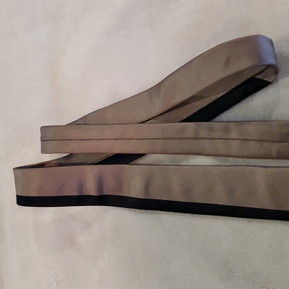 Dolce & Gabbana Skinny Tie! It is in excellent condition...